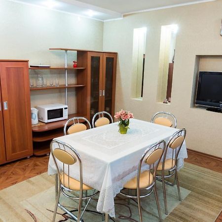 Tourist Hotel Ustʼ-Kamenogorsk Eksteriør bilde